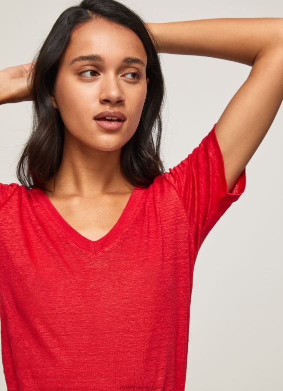 Women Studio Red Pepe Jeans Linen V-Neck T-Shirt 60J40465 - Image 3